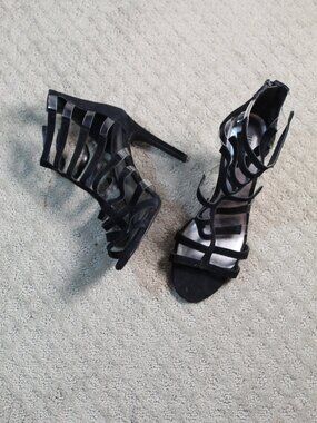Bleecker & Bond Size 8.5M Black Suede Leather & Clear Plastic Strappy 4" Heels